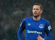 TheShy遭遇十五持续失利，西班牙队教练压力巨大！热度持续攀升